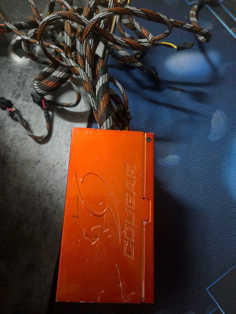 쿠거 COUGAR 550W 모듈 브론즈인증 파워서플라이 이미지