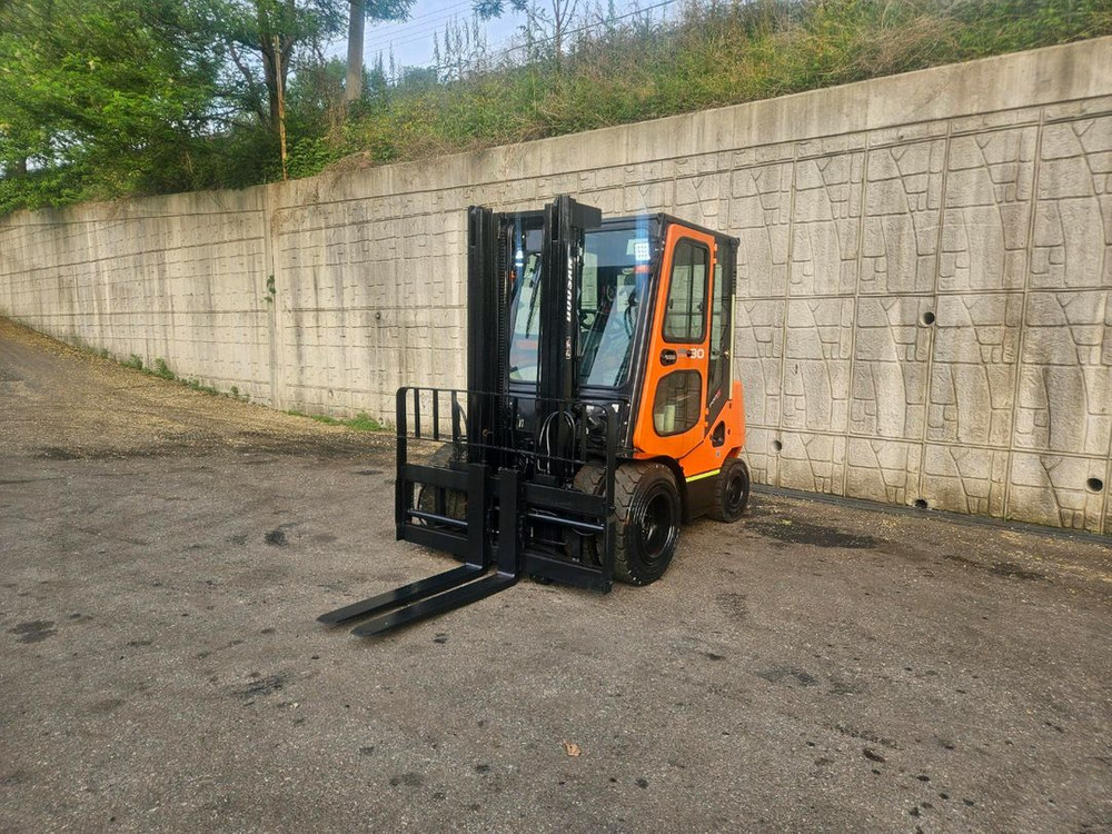 중고지게차 두산 D30S-5 디젤 3톤 지게차 (캐빈, 편개식자동발, 더블타이어(캐리지) 이미지