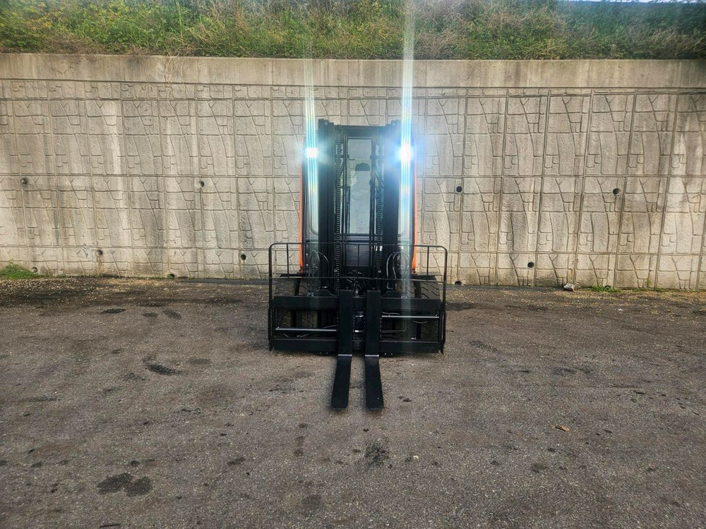 중고지게차 두산 D30S-5 디젤 3톤 지게차 (캐빈, 편개식자동발, 더블타이어(캐리지) 이미지