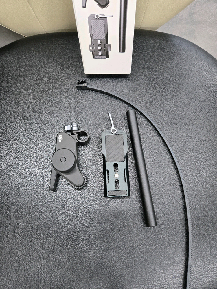 DJI RS5 Combo + Focus Pro Motor 포함 일괄 이미지