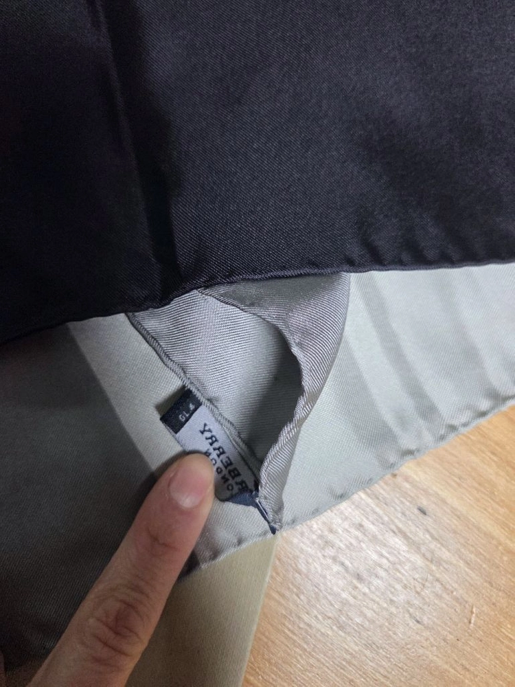 버버리 실크 체크 패턴 스카프ㅡ정품ㅡ 이미지