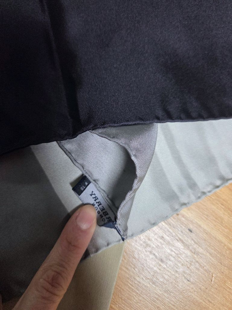 버버리 실크 체크 패턴 스카프ㅡ정품ㅡ 이미지