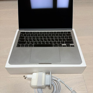 Apple 맥북 에어 M2 13인치 8GB 256GB 실버 박풀 이미지