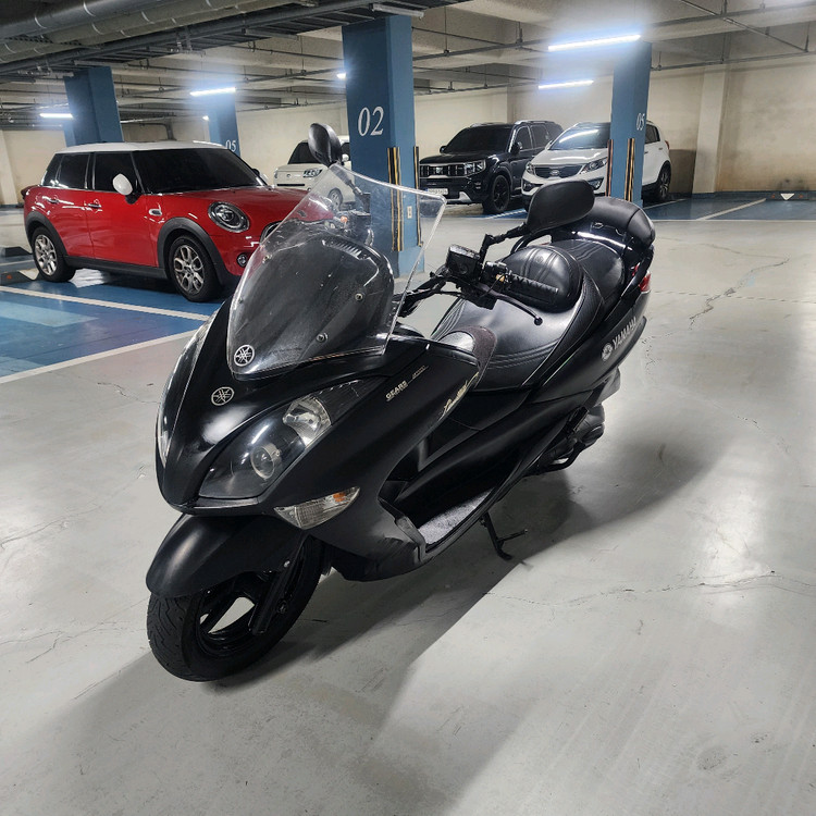 야마하 뉴마제스티 250 스쿠터 오토바이 이미지