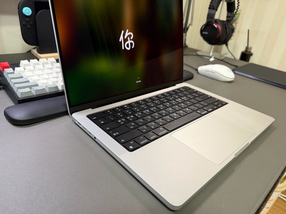 m1 pro 14인치 16/512 (사이클14) 실버 풀박스 이미지