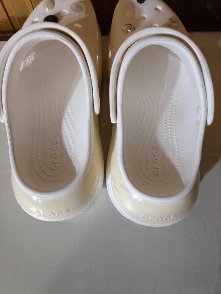 W9 250mm 크록스 메가크러쉬 클로그 이미지