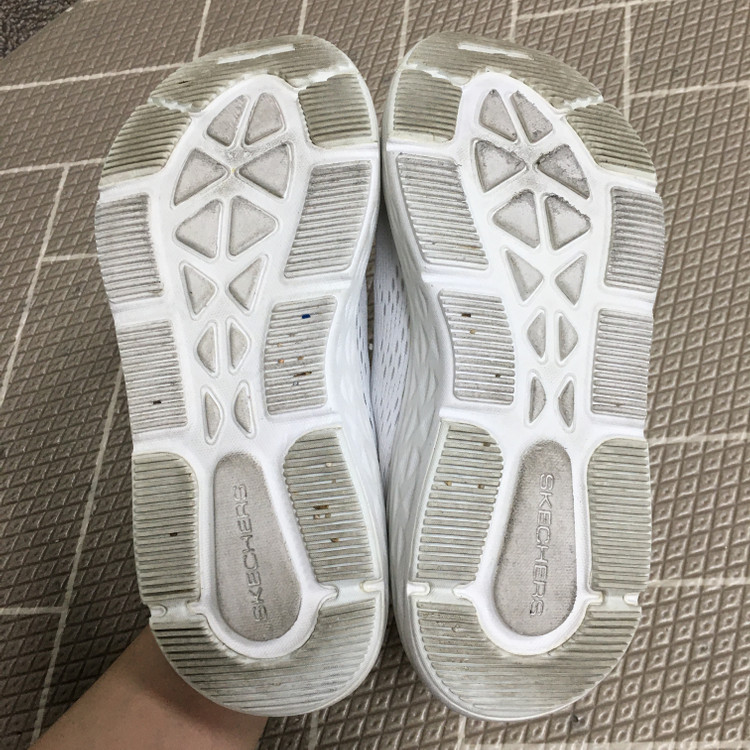 스케쳐스 맥스 쿠션 런닝화 운동화 230 이미지