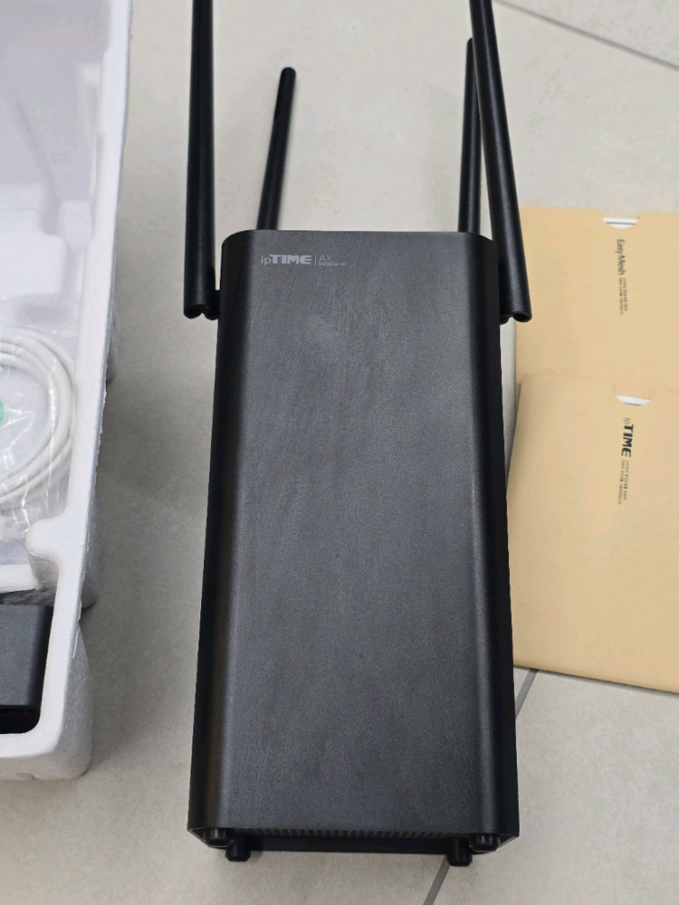 아이피타임 iptime AX5400BCM-6E 와이파이6E 유무선 공유기 이미지