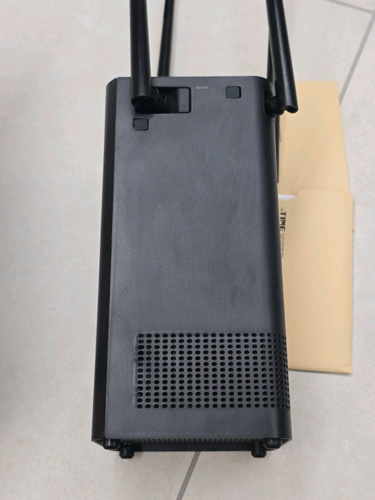 아이피타임 iptime AX5400BCM-6E 와이파이6E 유무선 공유기 이미지