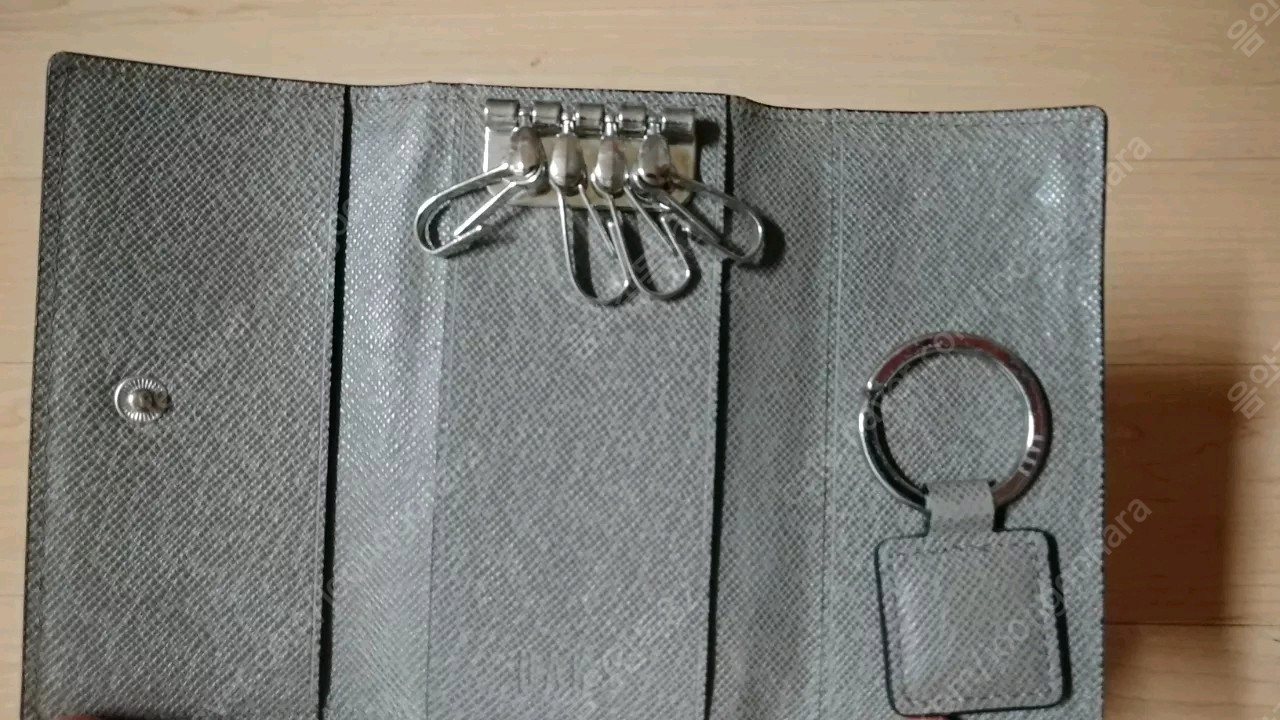 닥스 소가죽지갑 팝니다 이미지