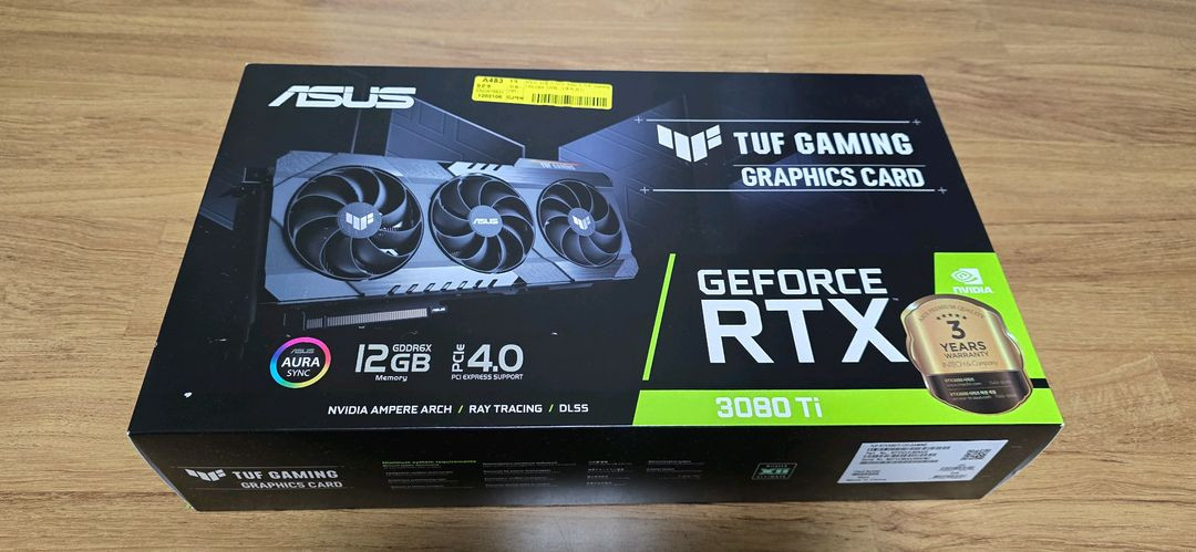 ASUS TUF RTX 3080 Ti 게이밍 그래픽카드 이미지