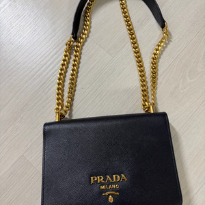 프라다 사피아노 체인백 (블랙, 금장) 이미지