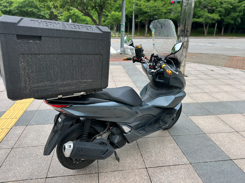 혼다 pcx124 24년 abs 배달풀셋팅 팝니다 이미지