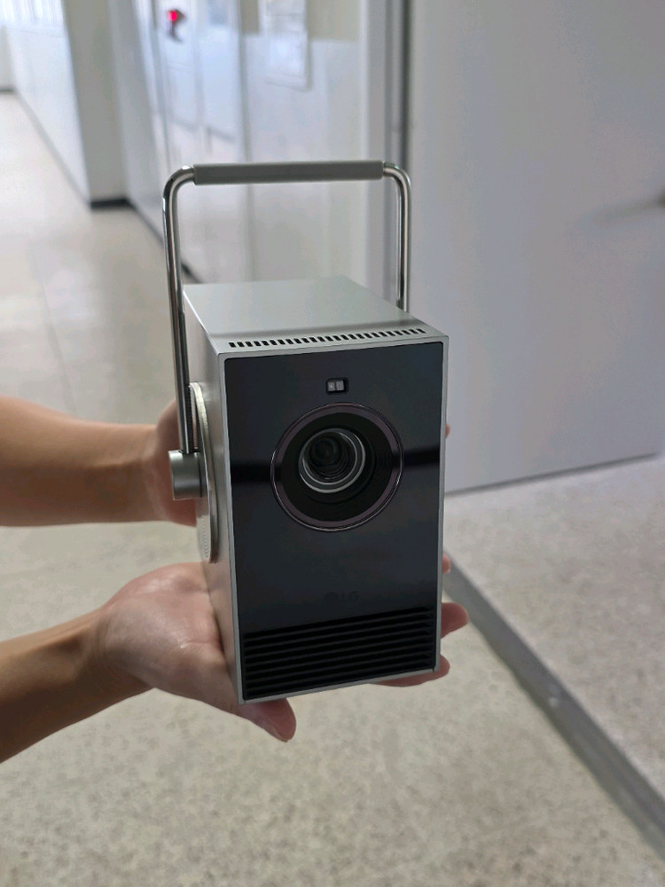 LG 시네빔 큐브 Laser 4K HU710PB 이미지