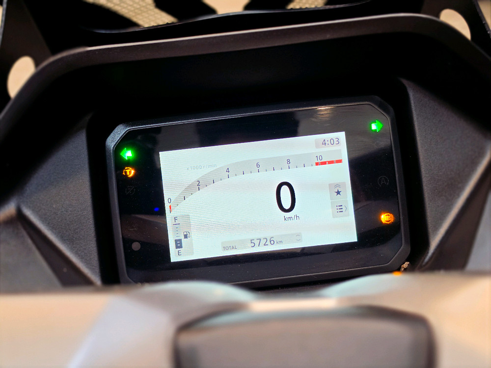pcx125 혼다 2025년식 5726km 1인신조 무사고 신차급매물 오토바이 판매합니다 이미지