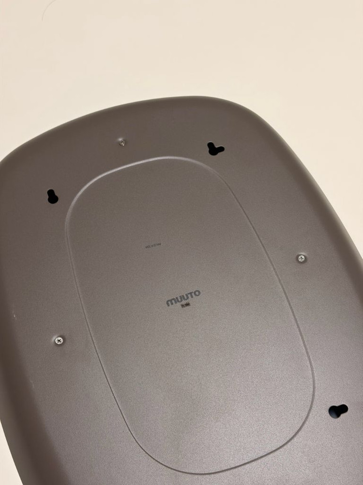 무토 muuto 거울 이미지