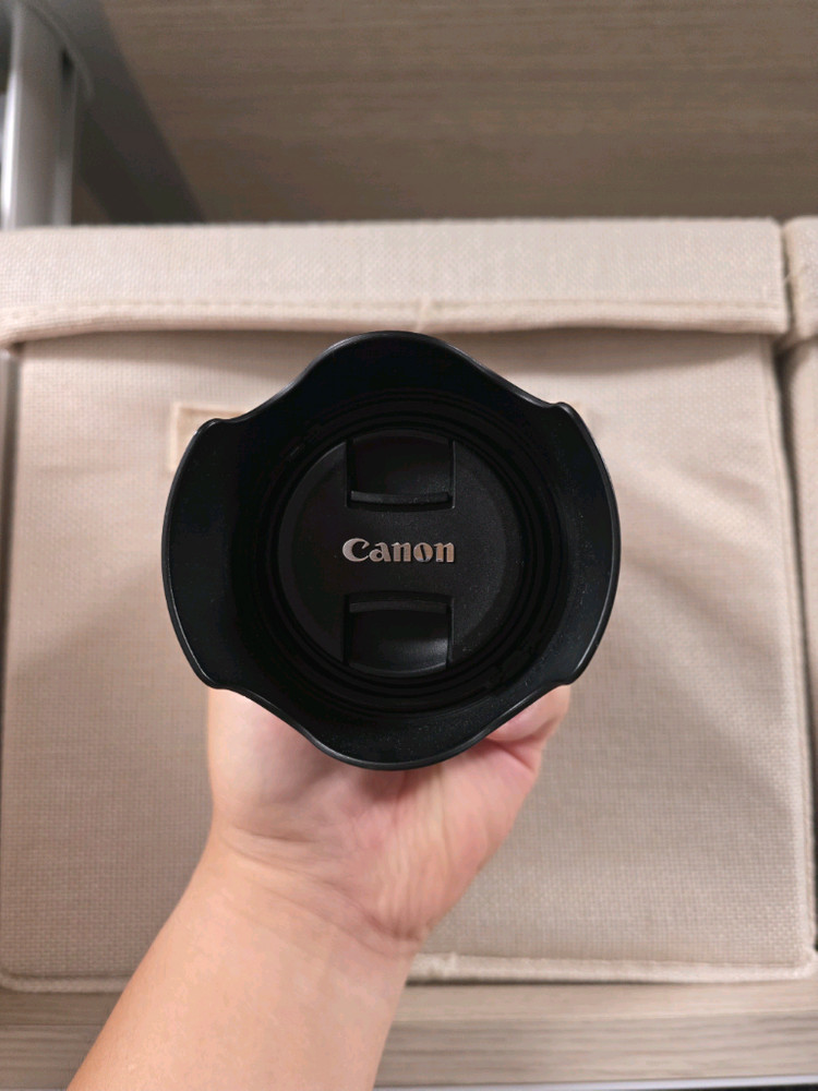 rf35mm macro f1.8 is stm 이미지