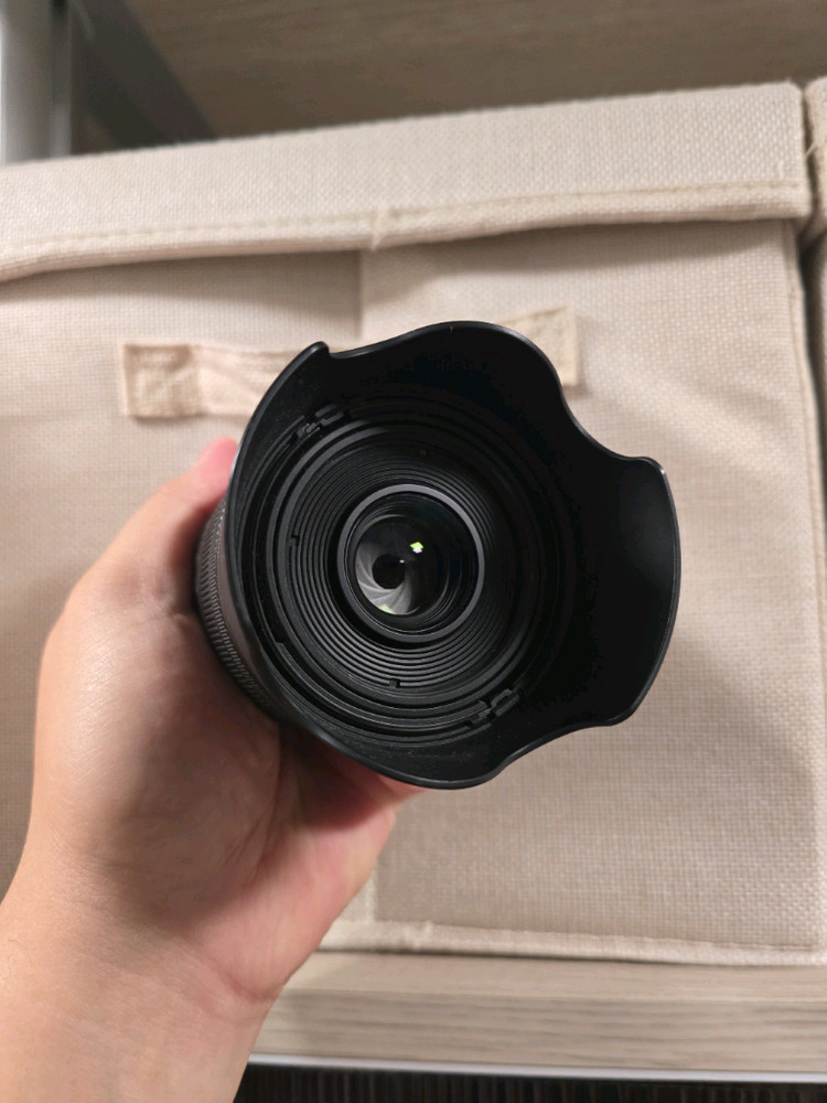 rf35mm macro f1.8 is stm 이미지