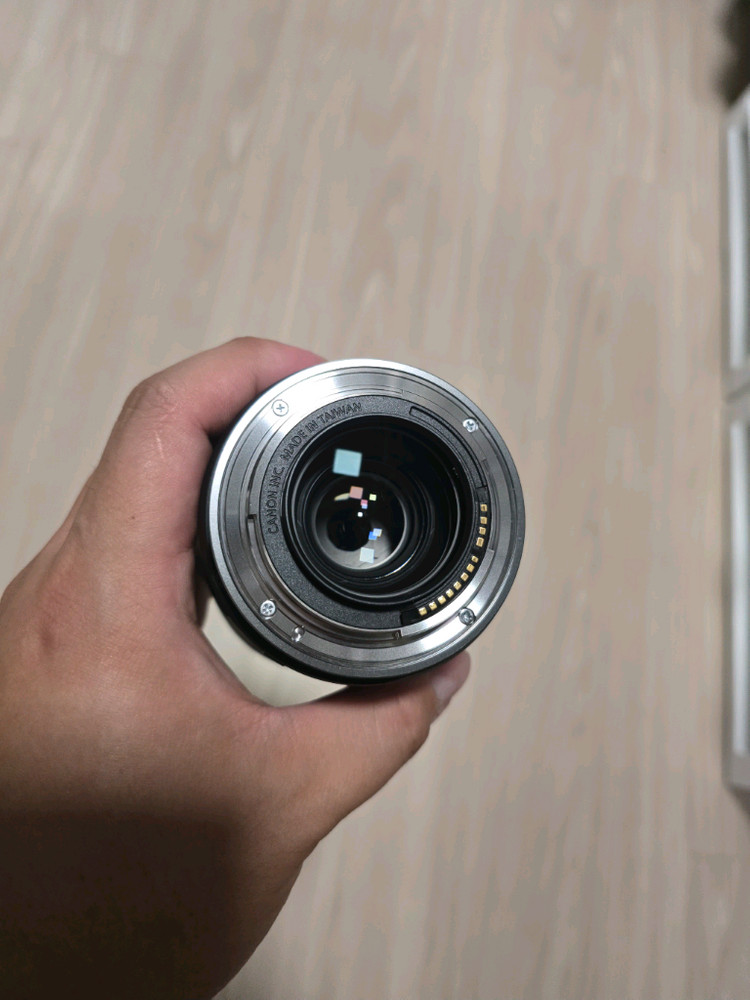 rf35mm macro f1.8 is stm 이미지