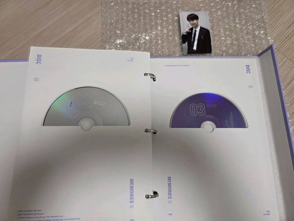 방탄소년단 메모리즈 2018 DVD/슈가 포카/새제품 이미지