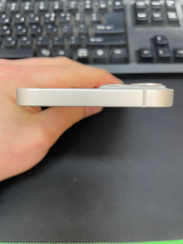 아이폰13 화이트 128GB 상태좋은중고33만7천팝니다. 이미지