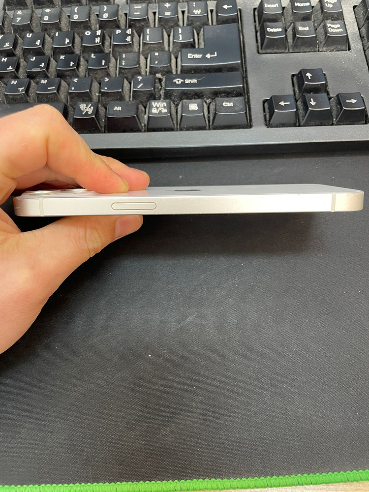 아이폰13 화이트 128GB 상태좋은중고33만7천팝니다. 이미지