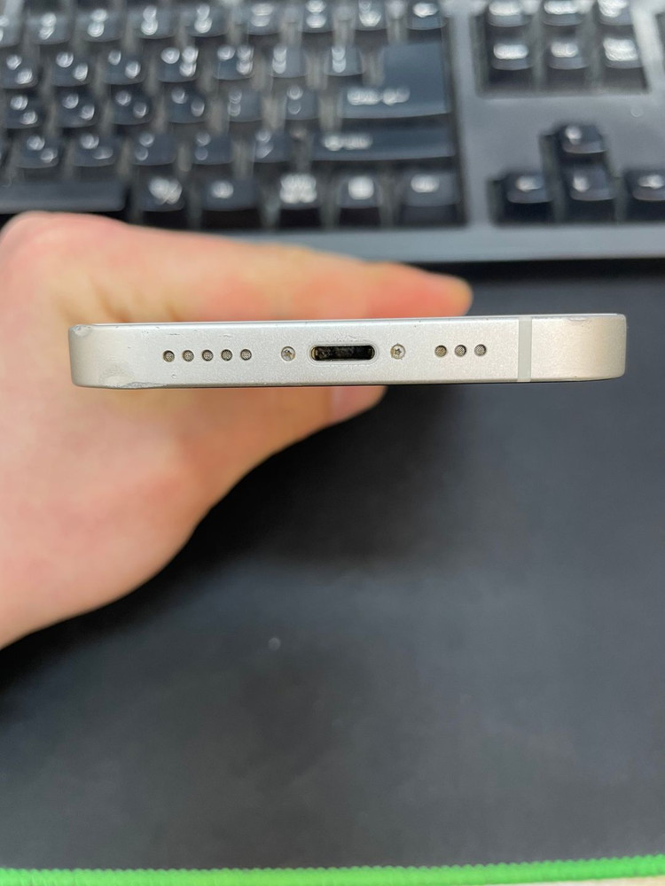 아이폰13 화이트 128GB 상태좋은중고33만7천팝니다. 이미지