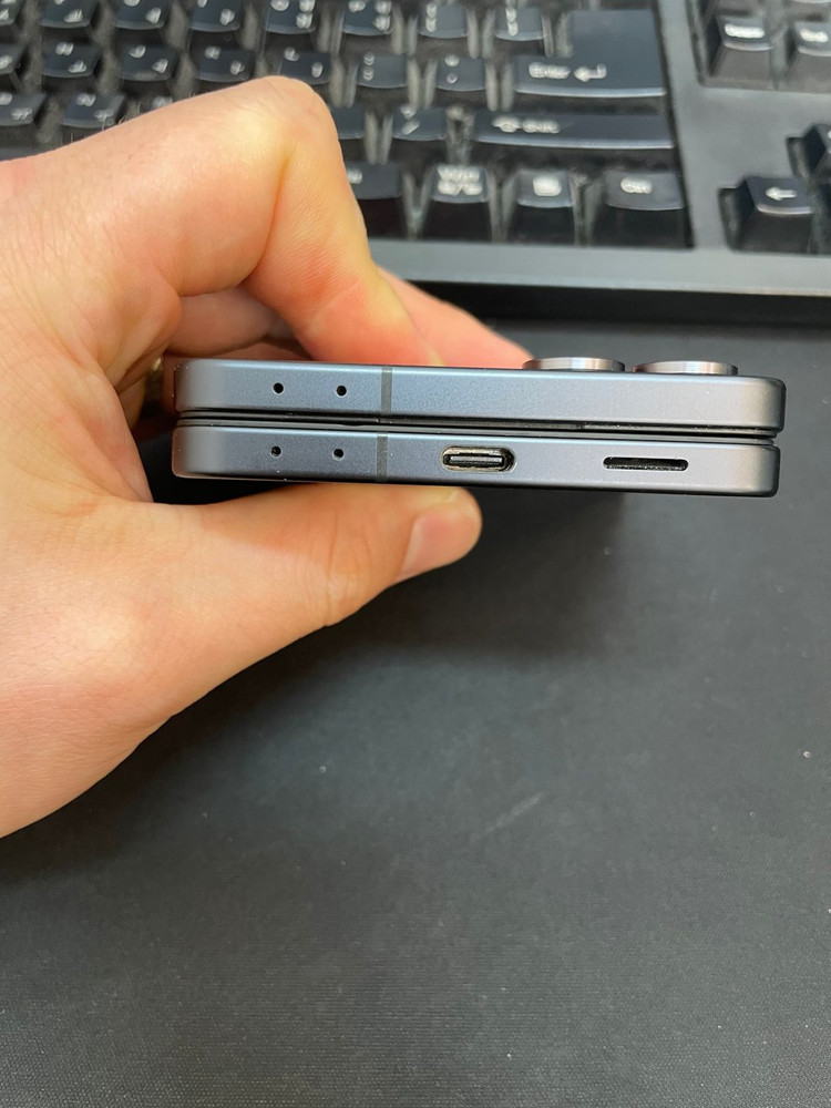 갤럭시Z플립7 블랙 256GB 무잔상 상태좋은 중고73만1000원팝니다 이미지