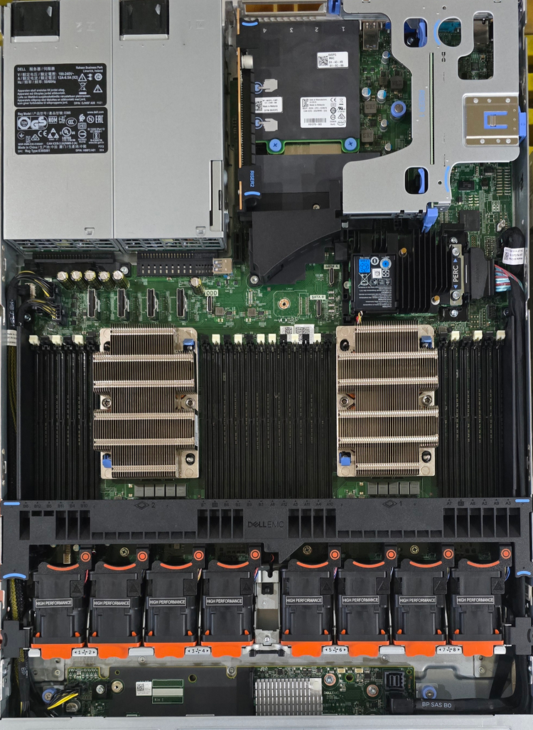 PowerEdge DELL R640 SFF 10BAY / GOLD 6154 HighPerformance 베어본 이미지