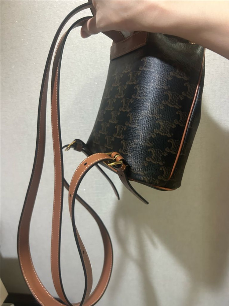셀린느 폴코백팩(새상품급)대구신세계 구매 이미지
