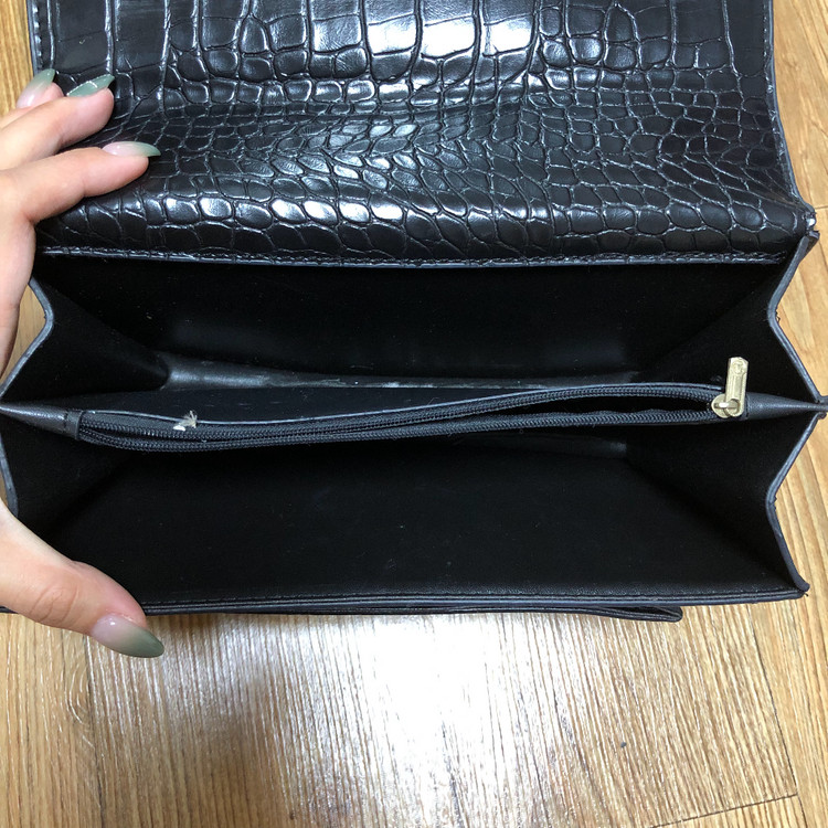 크로코다일 패턴 체인백 이미지