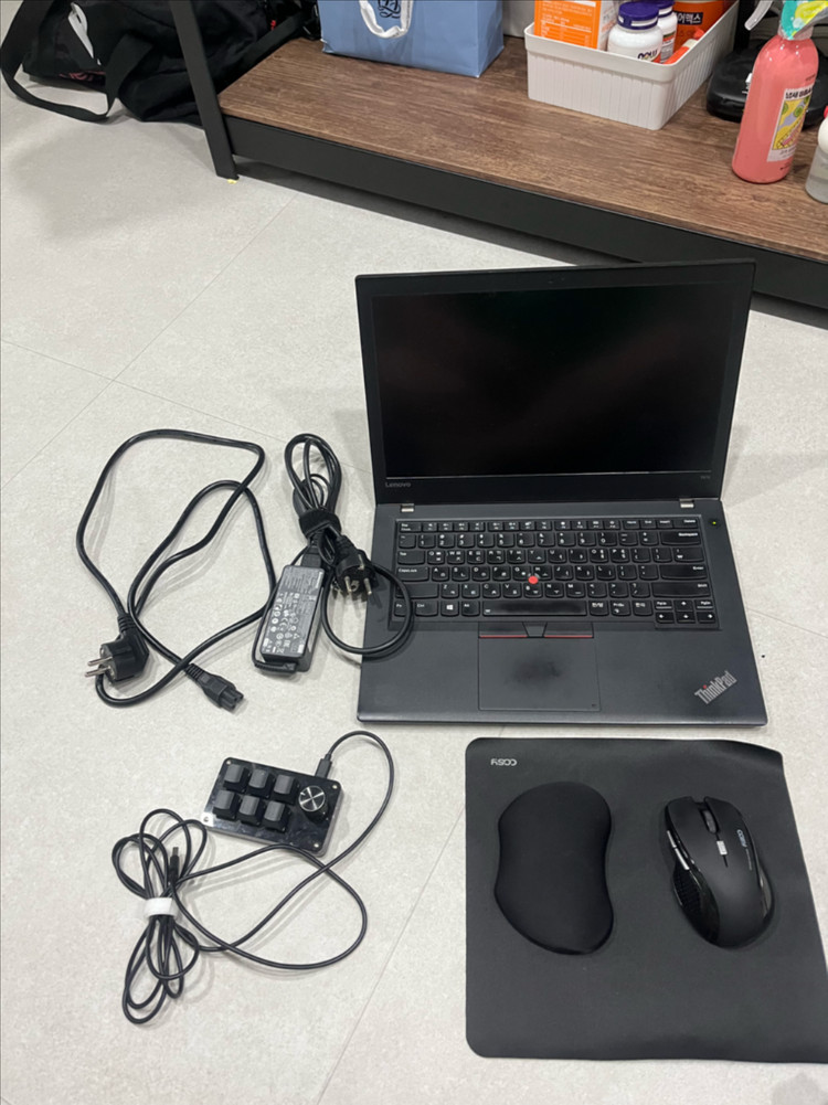 레노버 씽크패드 T470 노트북 이미지