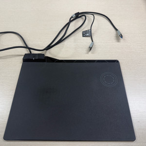 커세어 MM1000 qi 무선충전 마우스패드 이미지