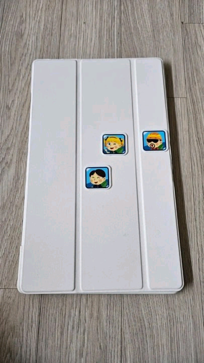 Smart OLED viewer 휴대용 무선 모니터 이미지