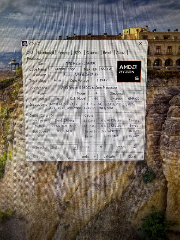 9600x 5070 32gb 고사양 게이밍pc 본체 판매합니다 이미지