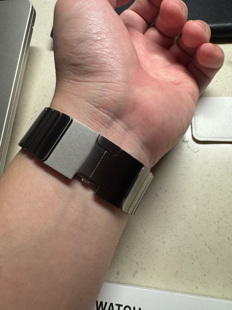 애플워치 신형 내추럴 링크 브레이슬릿 46mm 이미지