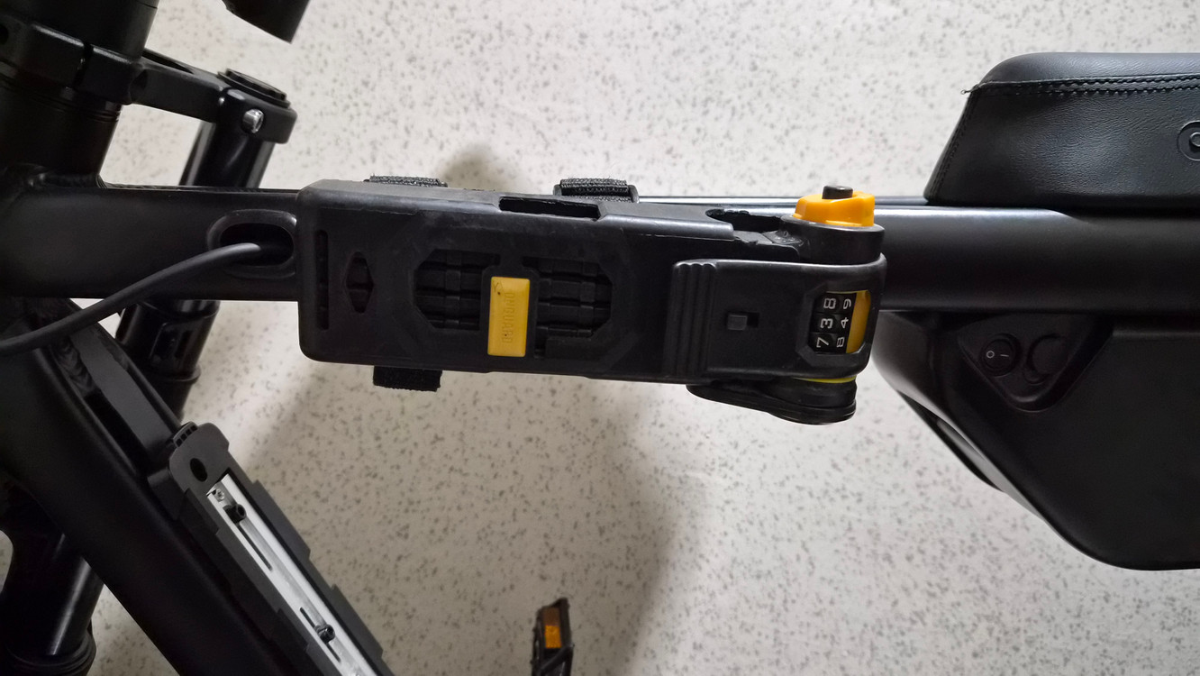 퀄리 볼트B 엑스트론 펫자토바이 40Ah 38V 500W 팝니다! 이미지