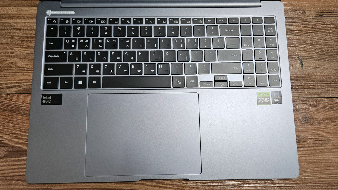 [S급풀박스] 갤럭시북4 울트라 NT960XGL-X92A Ultra9 RTX4070 총 3TB(990PRO 2TB) 이미지
