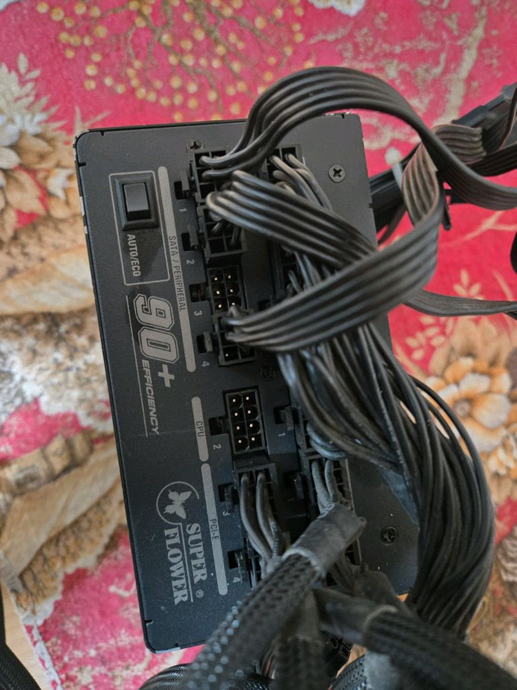 슈퍼플라워 850w 모듈러 파워서플라이 이미지
