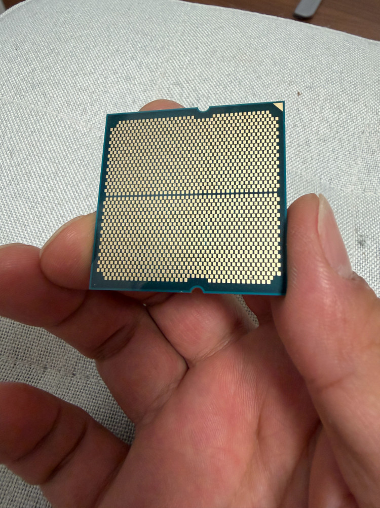 9800x3d 판매합니다.983d 이미지
