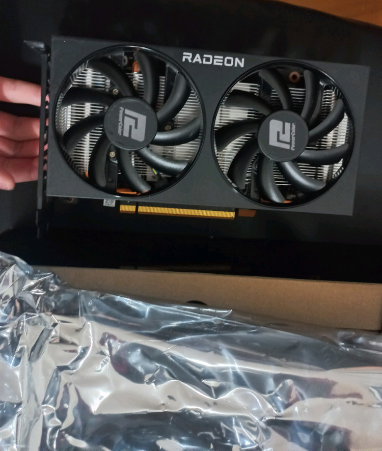 AMD rx 6600 팝니다 이미지