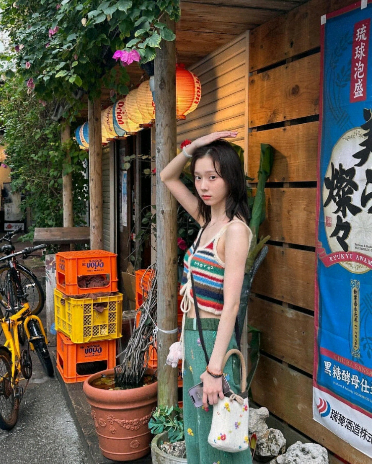 에스파 윈터 착용 오키나와 yanyan 가방 핸드백 크로스백 토트백 이미지