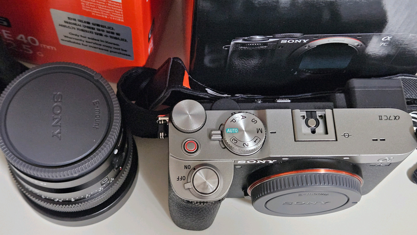 소니 미러리스카메라 A7C2 (본체+FE 40mm F2.5 G 렌즈) 이미지