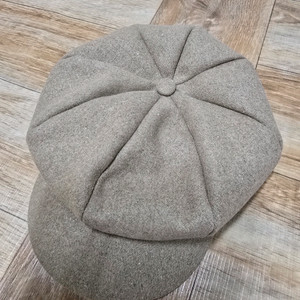 브라운 빵 모자 이미지