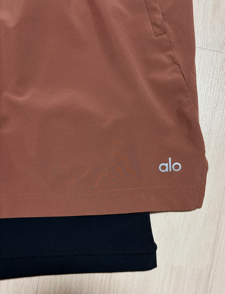 1회착용)Alo.yoga.남성반바지.남성운동복.헬스.러닝.기능성바지.룰루레몬.반바지.XL.XXL.크로스핏.알로.요가 이미지