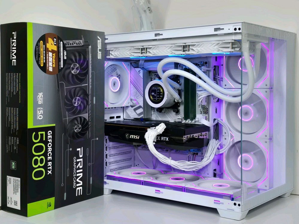 (RTX 5080 새제품 화이트)9800X3D, 32GB, B850M, 수랭쿨러, 1050W, 방송 게이밍컴퓨터본체 이미지