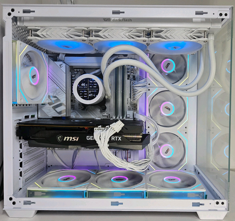 (RTX 5080 새제품 화이트)9800X3D, 32GB, B850M, 수랭쿨러, 1050W, 방송 게이밍컴퓨터본체 이미지