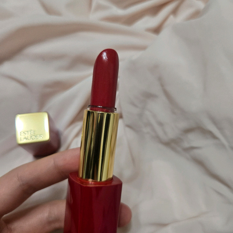 에스티로더 estee lauder 한정판 퓨어 컬러 엔비 립스틱 340 엔비어스 웜톤 쿨톤 레드 소녀시대 윤아 이미지