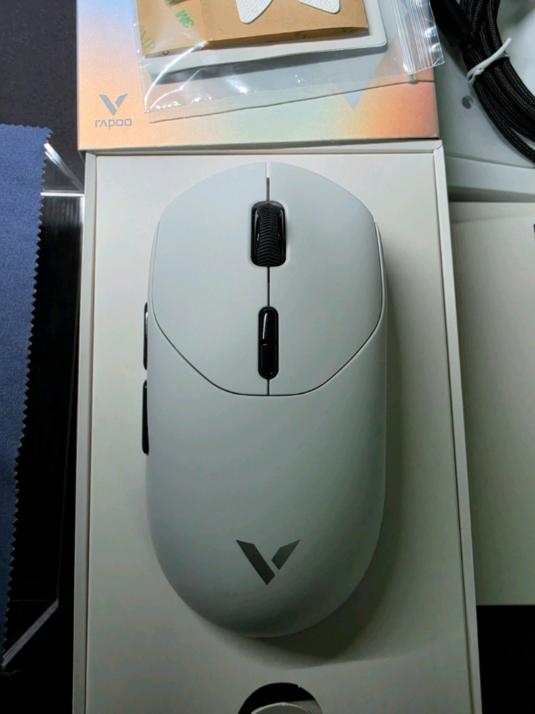 Rapoo 라푸 VT2K MAX 화이트 색상 마우스 이미지