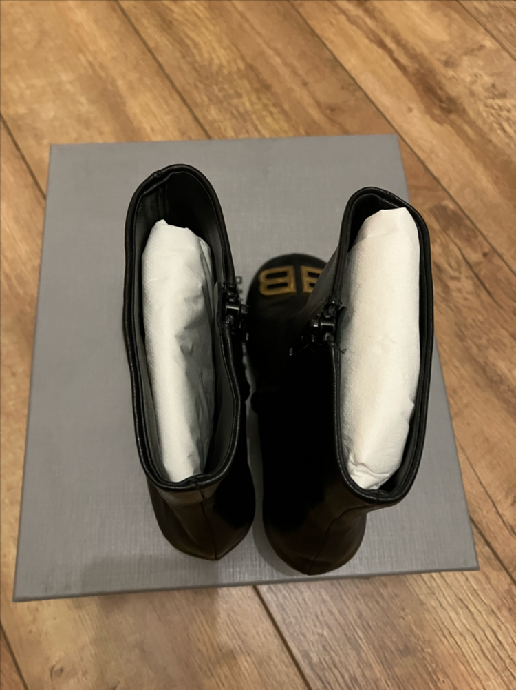 발렌시아가 그루피 부티 EU37 240 이미지